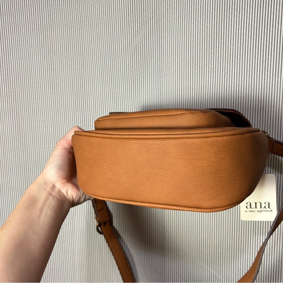 a.n.a Brown Leather Crossbody Bag - Picture 10 of 12